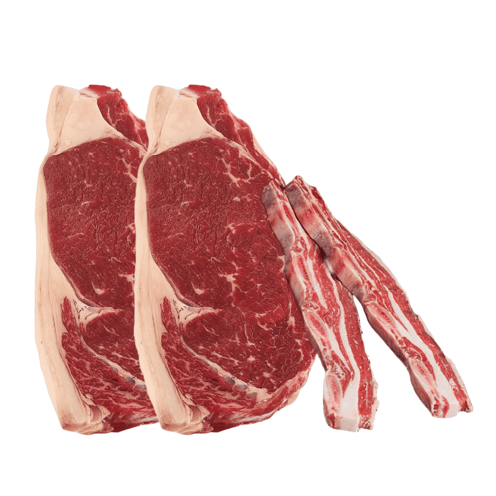 Cortes de carne cruda sobre fondo blanco